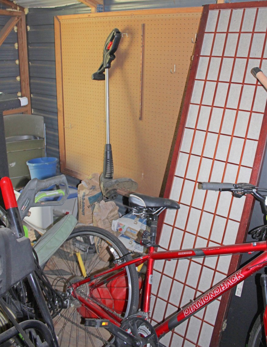 Image for MID CENTURY LIVING ESTATE AUCTION