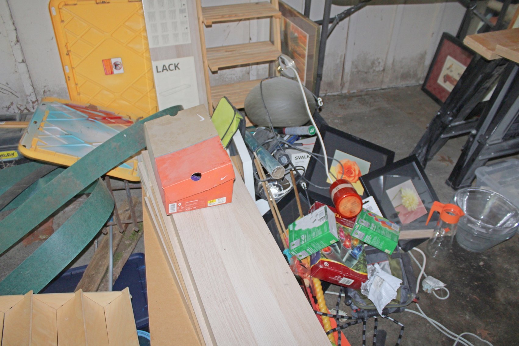 Image for MID CENTURY LIVING ESTATE AUCTION