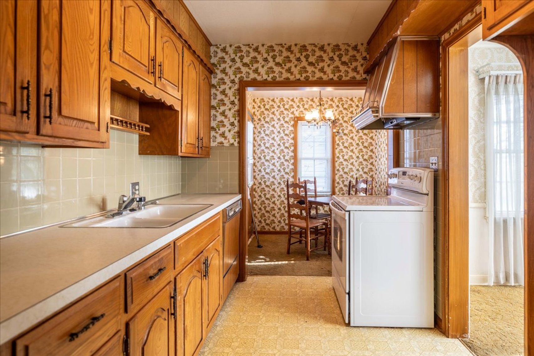 Image for REAL ESTATE & PERSONAL PROPERTY AUCTION