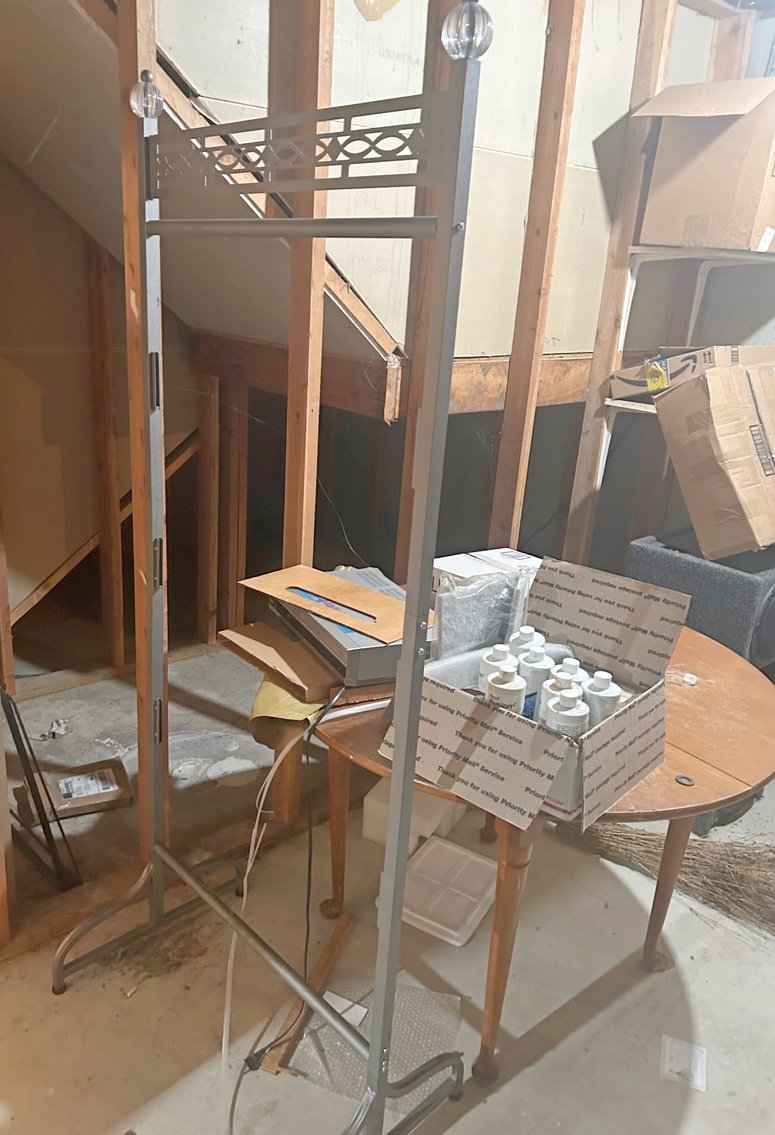 Image for EMERGENCY LAST MINUTE ANTIQUE DEALER'S LIVING ESTATE AUCTION