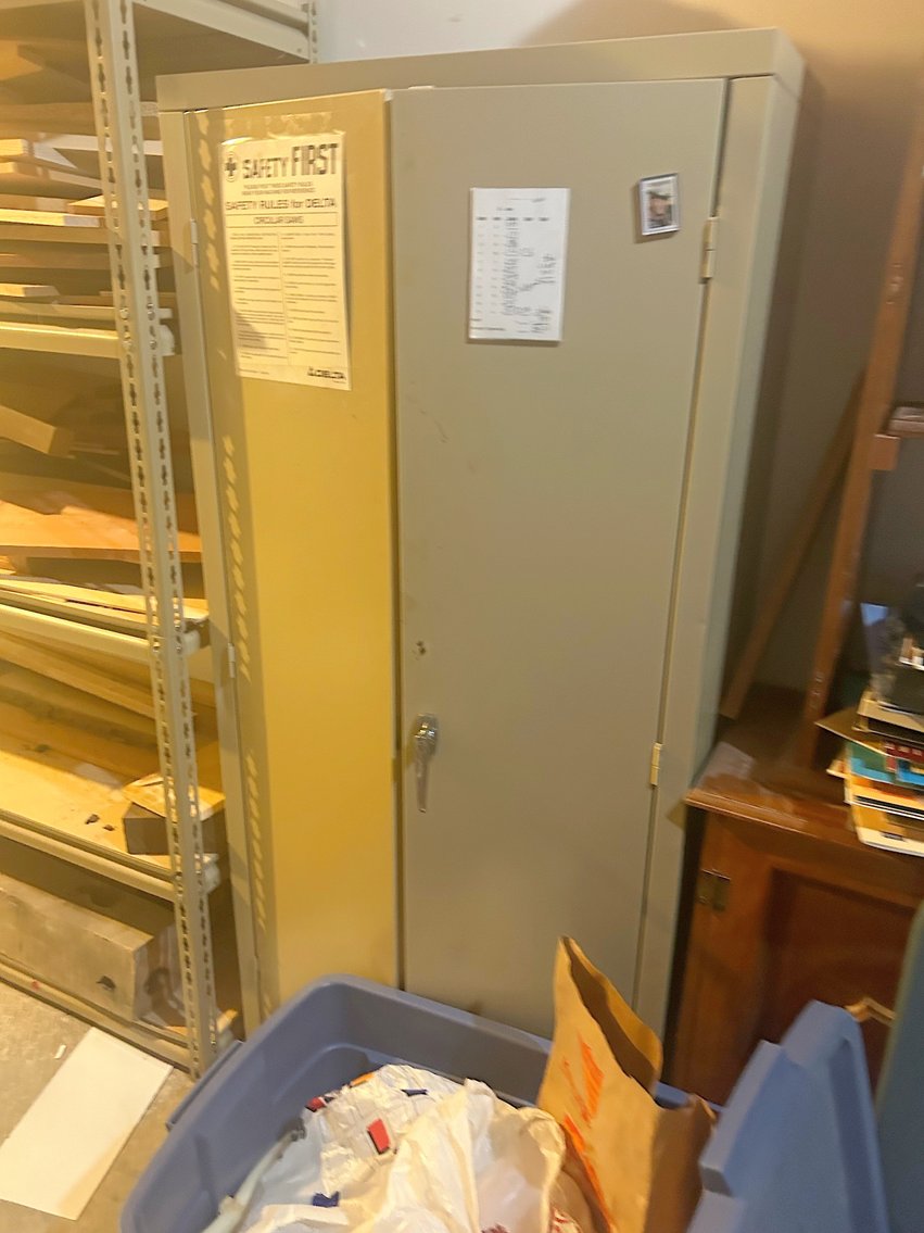 Image for LIVING ESTATE AUCTION