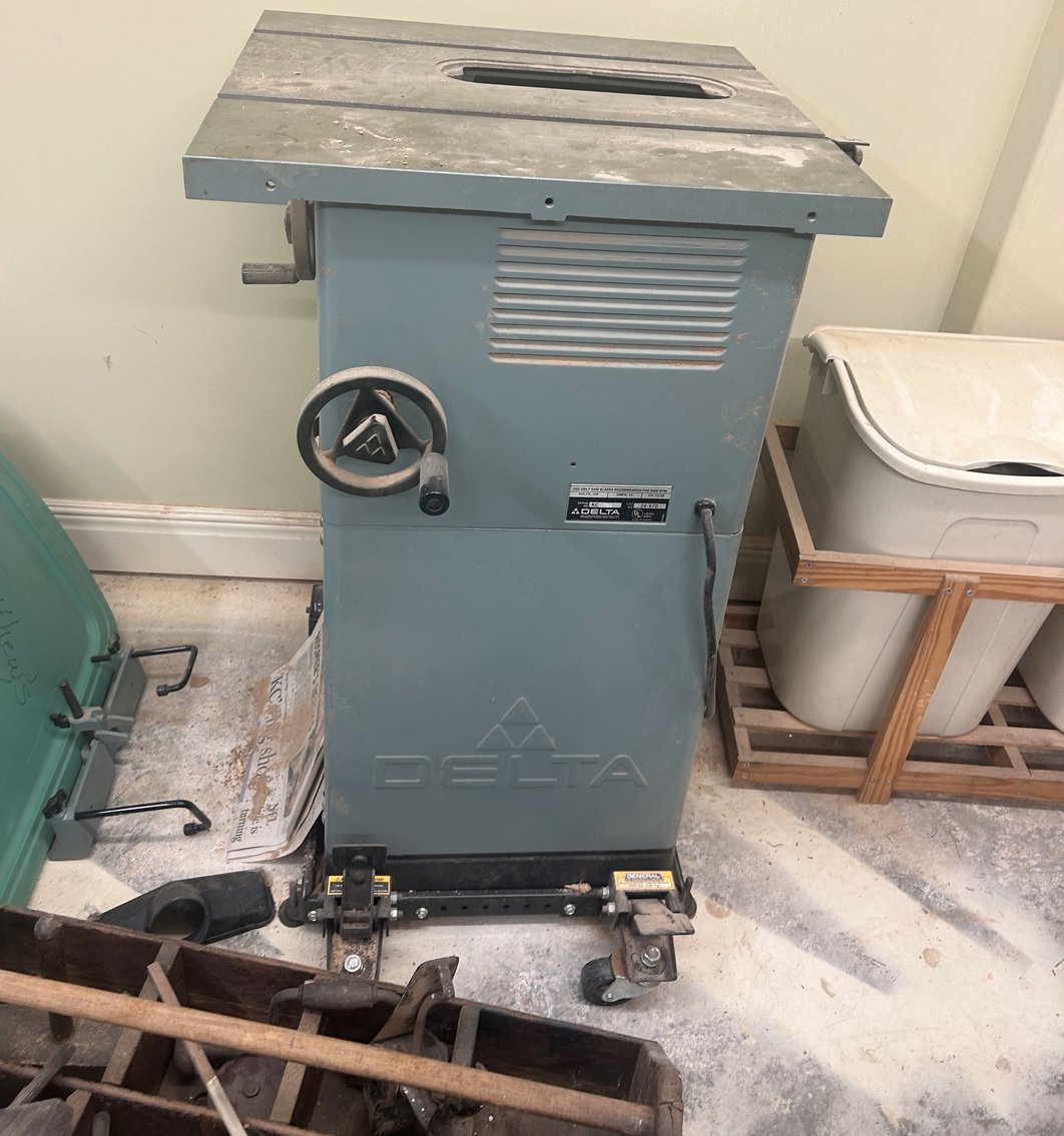 Image for LIVING ESTATE AUCTION