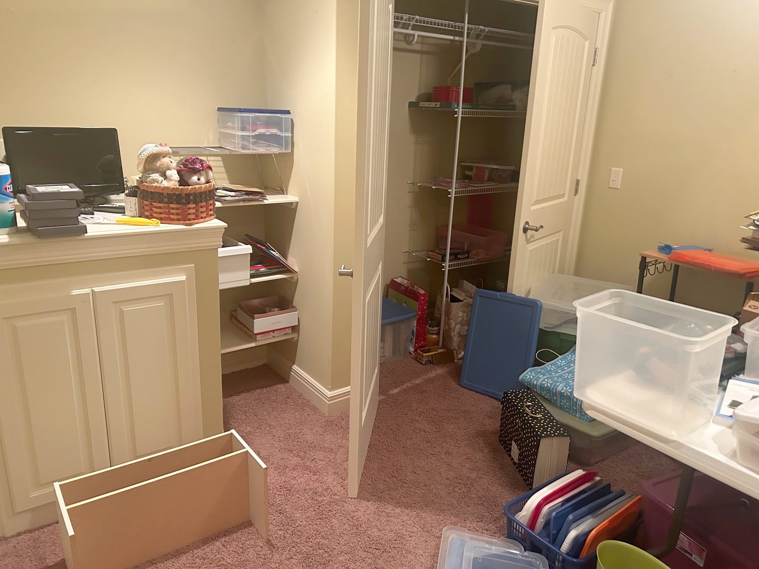 Image for LIVING ESTATE AUCTION