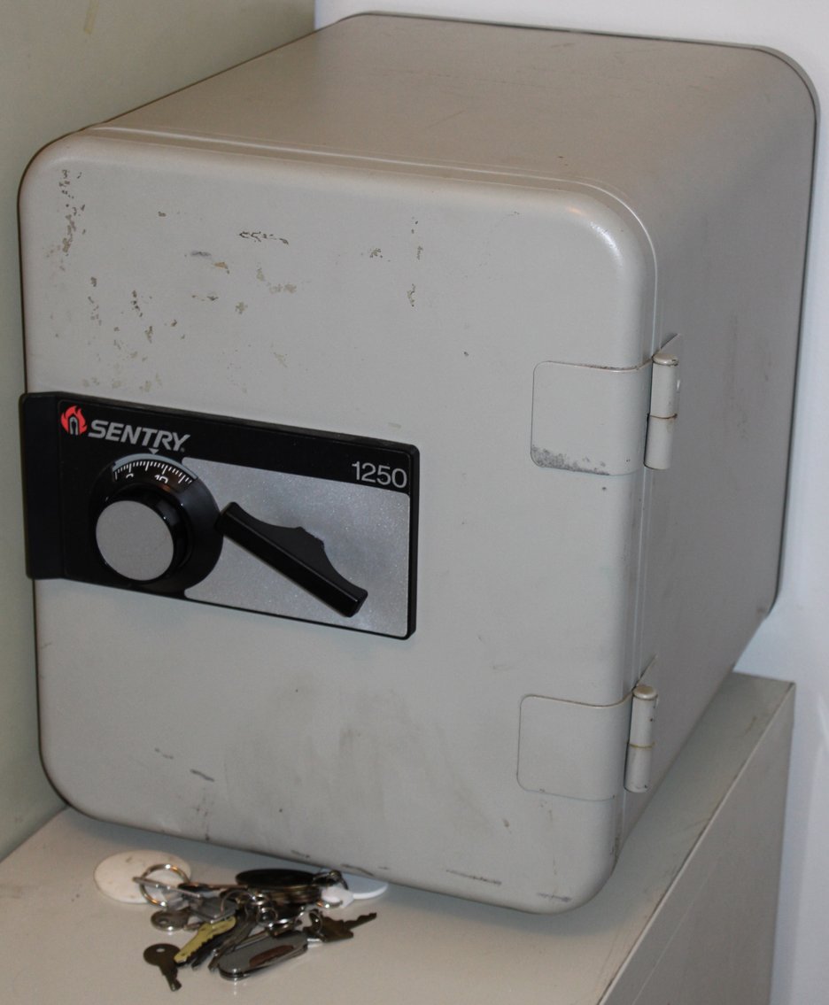 Image for REAL ESTATE & PERSONAL PROPERTY AUCTION