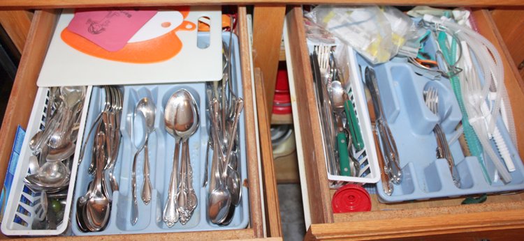 Image for LIVING ESTATE AUCTION