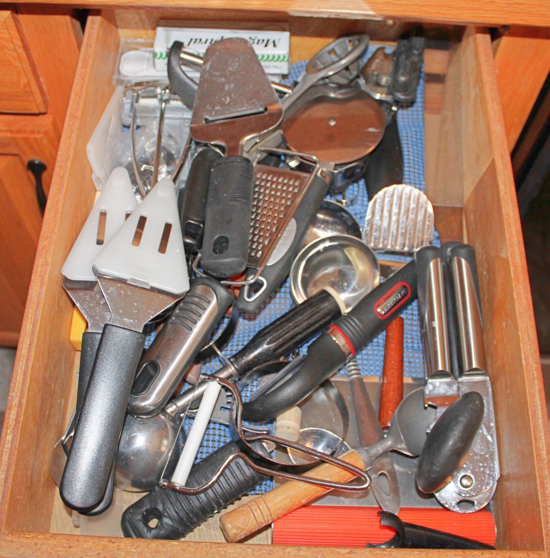 Image for LIVING ESTATE AUCTION