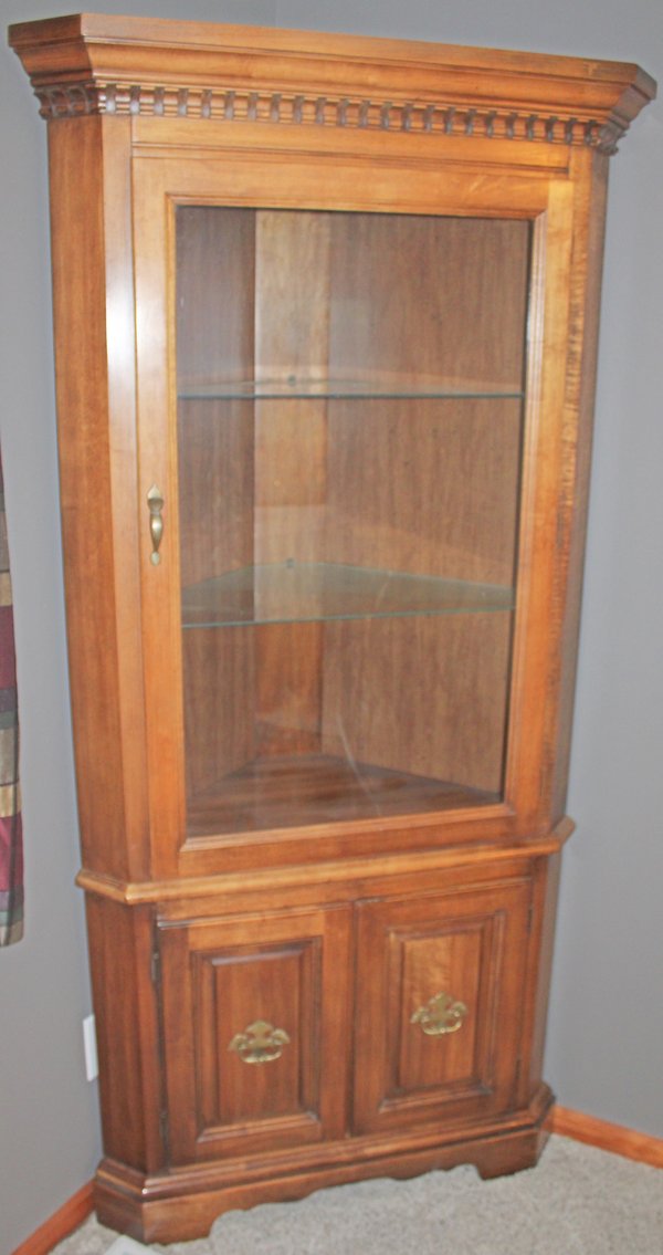 Image for LIVING ESTATE AUCTION