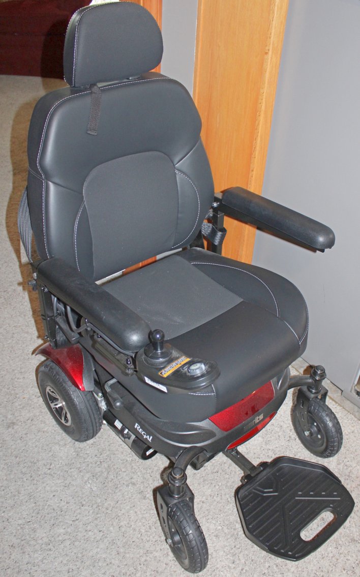 Image for LIVING ESTATE AUCTION