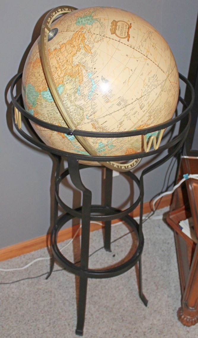 Image for LIVING ESTATE AUCTION