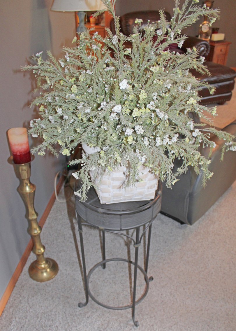 Image for LIVING ESTATE AUCTION