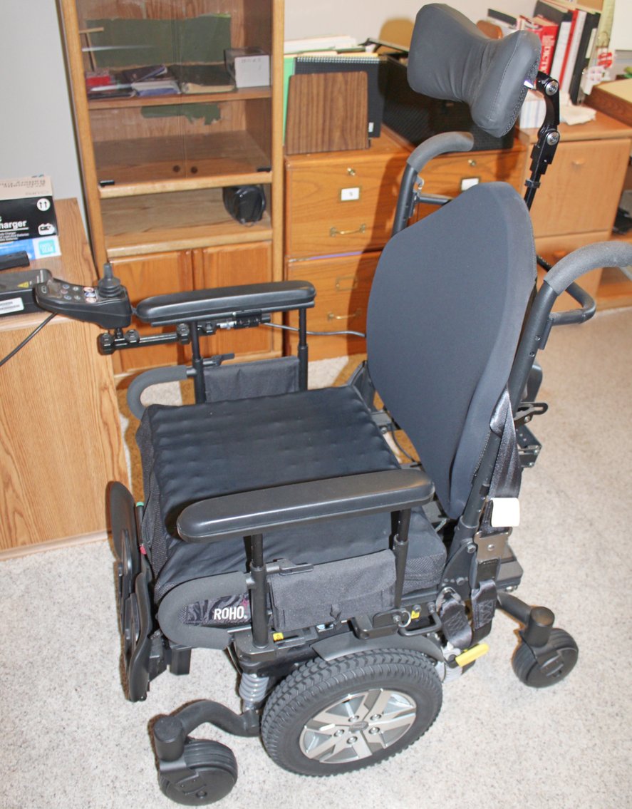 Image for LIVING ESTATE AUCTION