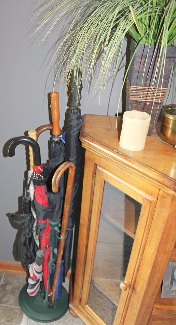 Image for LIVING ESTATE AUCTION