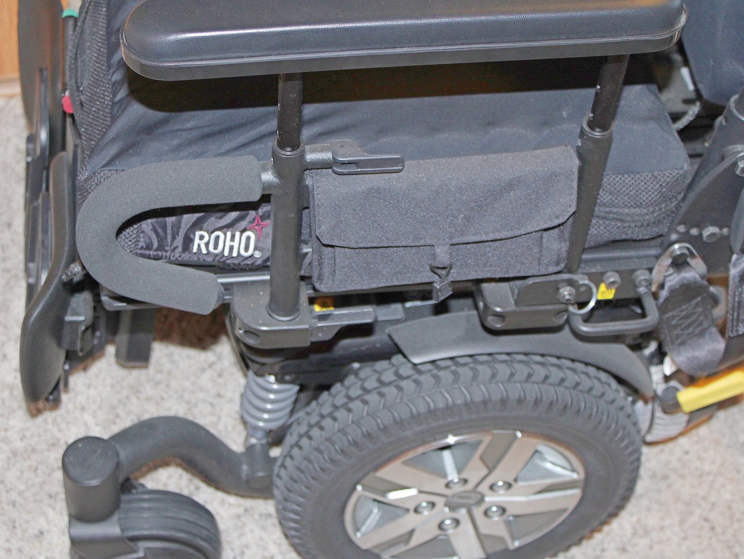 Image for LIVING ESTATE AUCTION