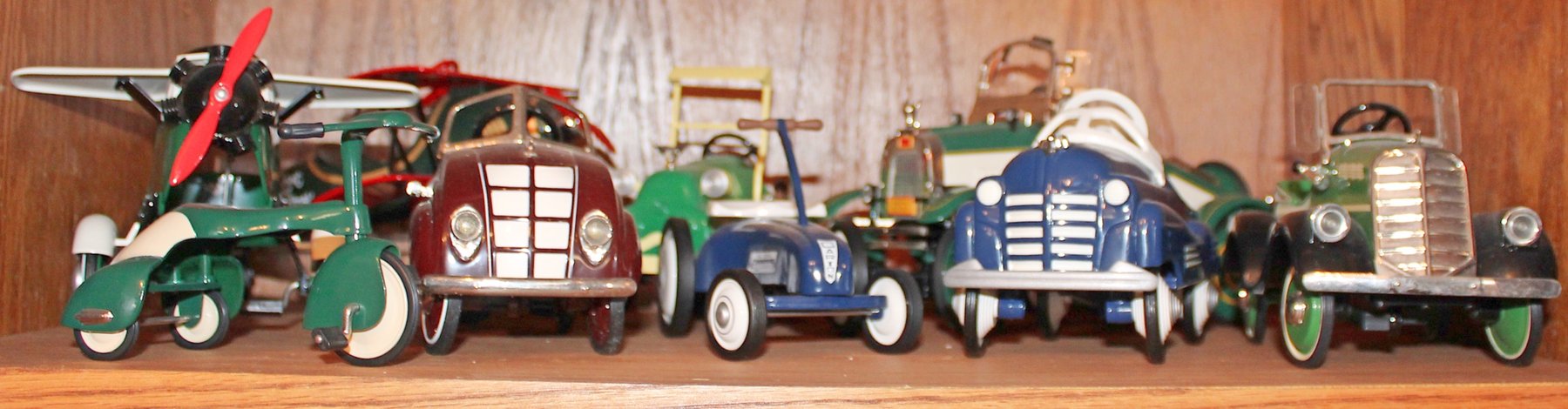 Image for LIVING ESTATE AUCTION