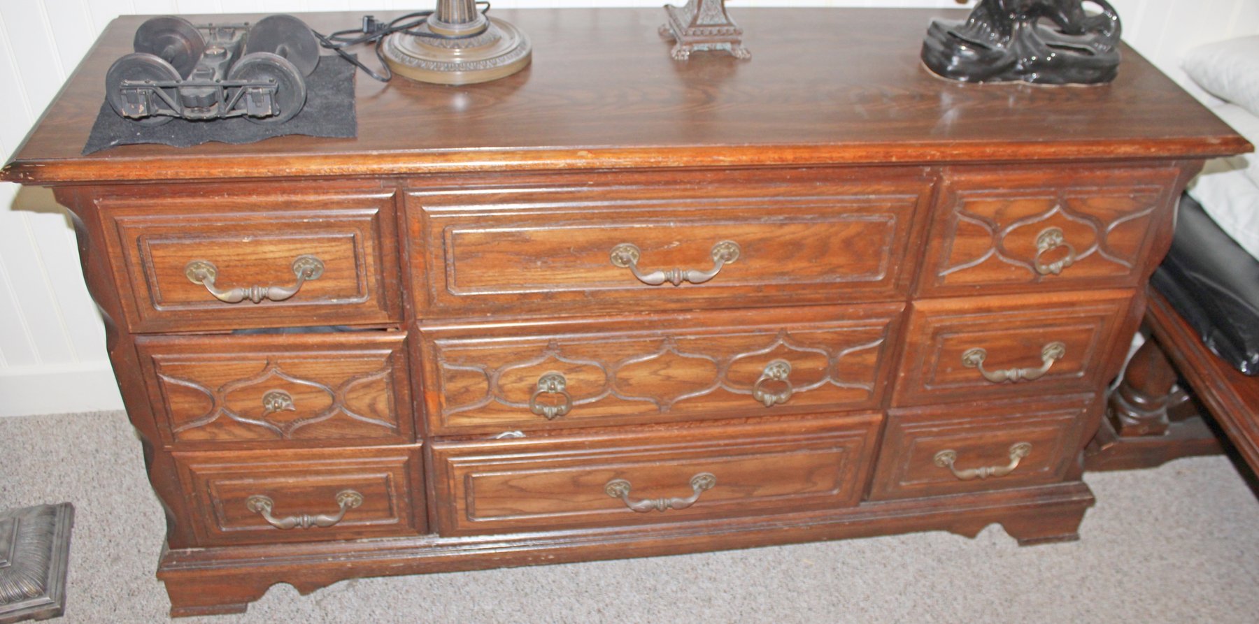 Image for LIVING ESTATE AUCTION