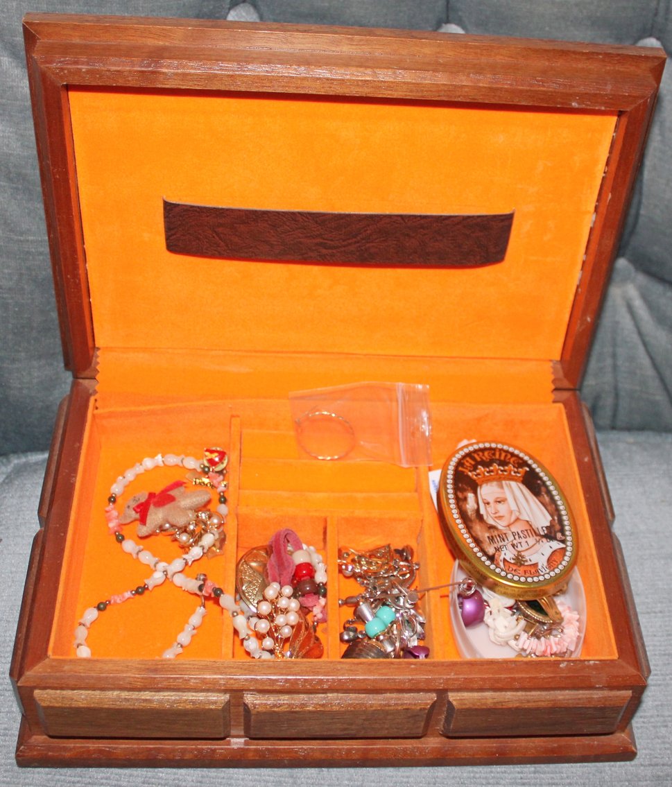 Image for LAST MINUTE EMERGENCY ESTATE AUCTION