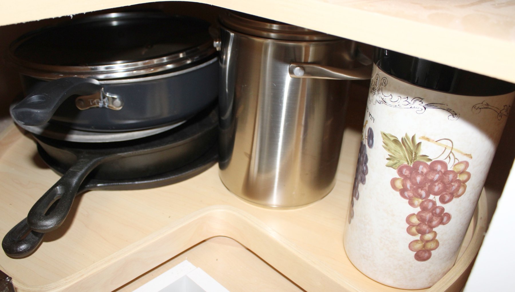 Image for LIVING ESTATE AUCTION