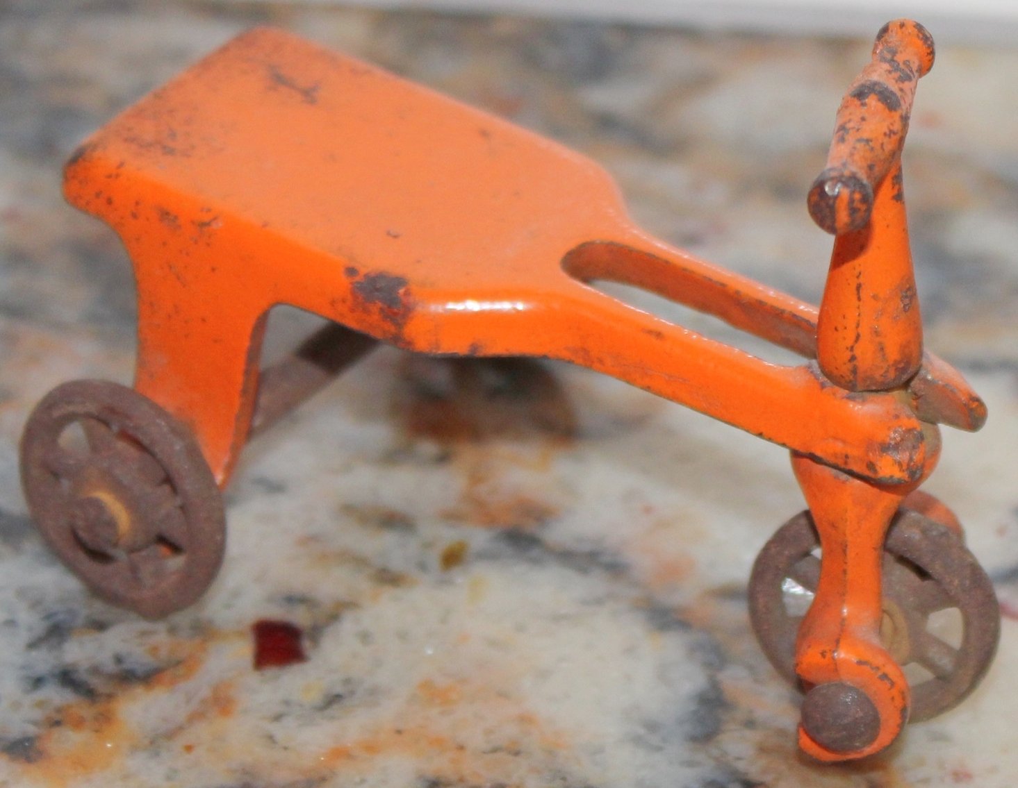 Image for LIVING ESTATE AUCTION