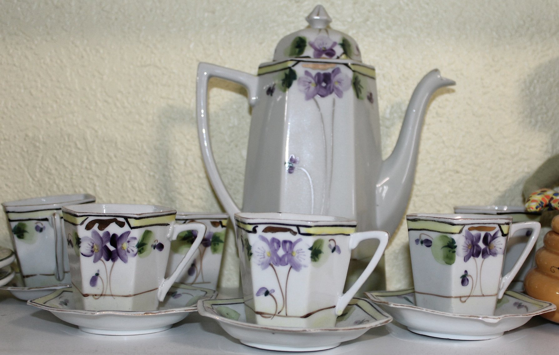 Image for LIVING ESTATE AUCTION