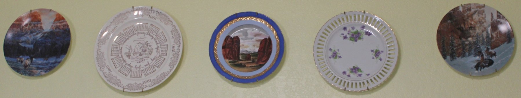 Image for LIVING ESTATE AUCTION