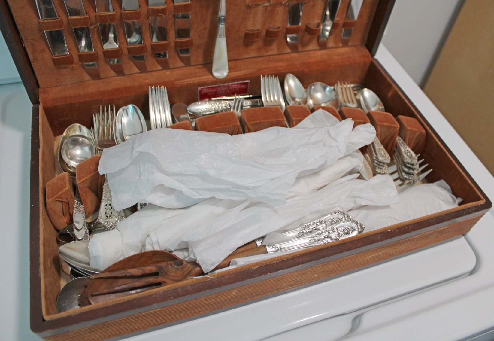 Image for LIVING ESTATE AUCTION