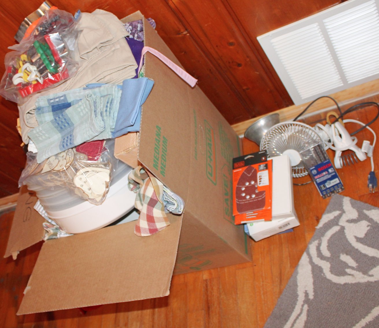 Image for LIVING ESTATE AUCTION