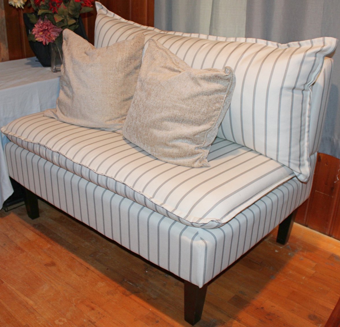 Image for LIVING ESTATE AUCTION