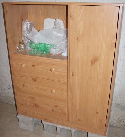 Image for LIVING ESTATE AUCTION