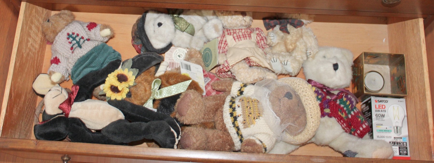 Image for LIVING ESTATE AUCTION