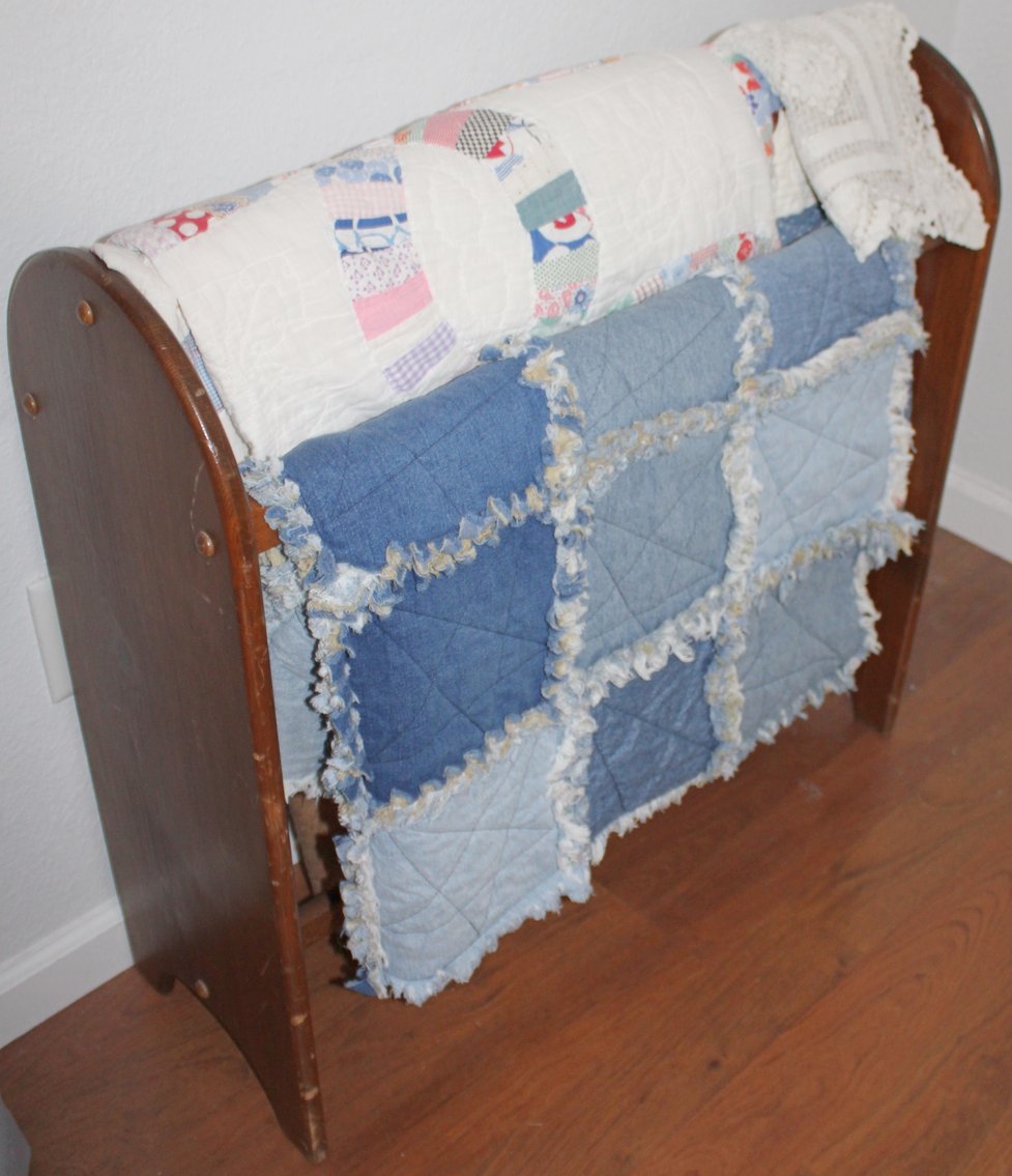 Image for LIVING ESTATE AUCTION