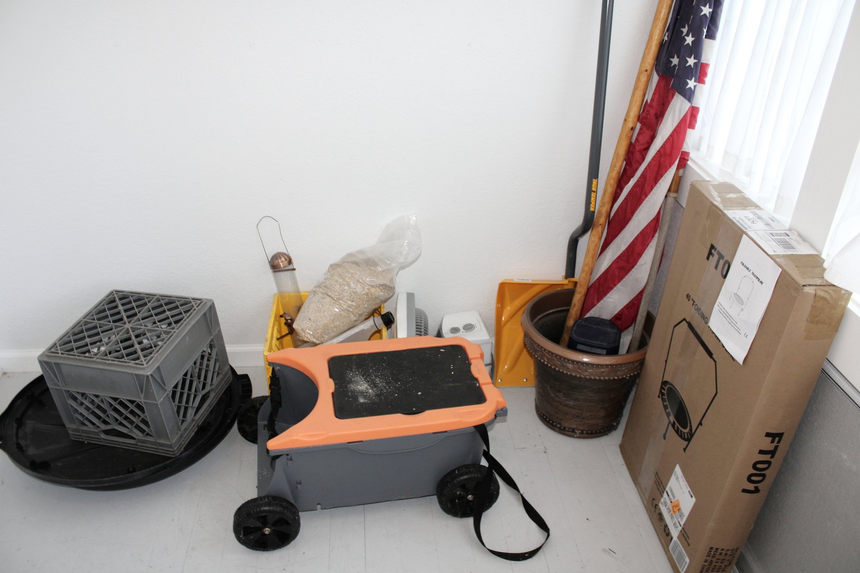 Image for LIVING ESTATE AUCTION