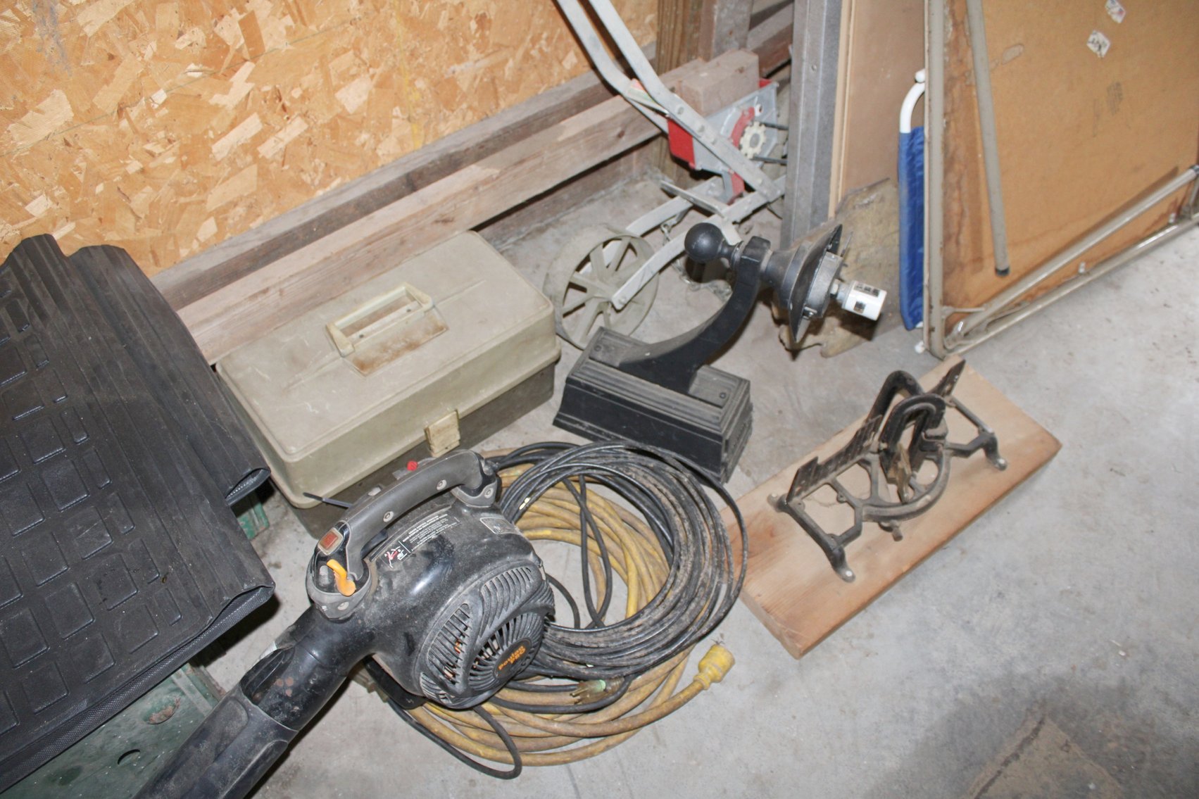 Image for ESTATE AUCTION