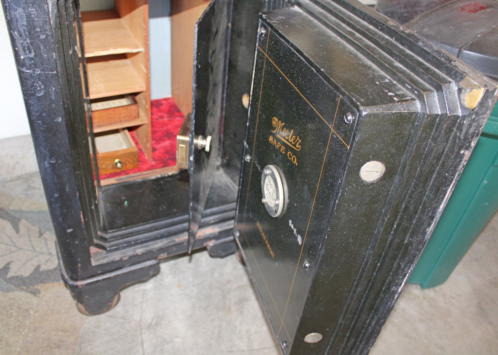 Image for LIVING ESTATE AUCTION