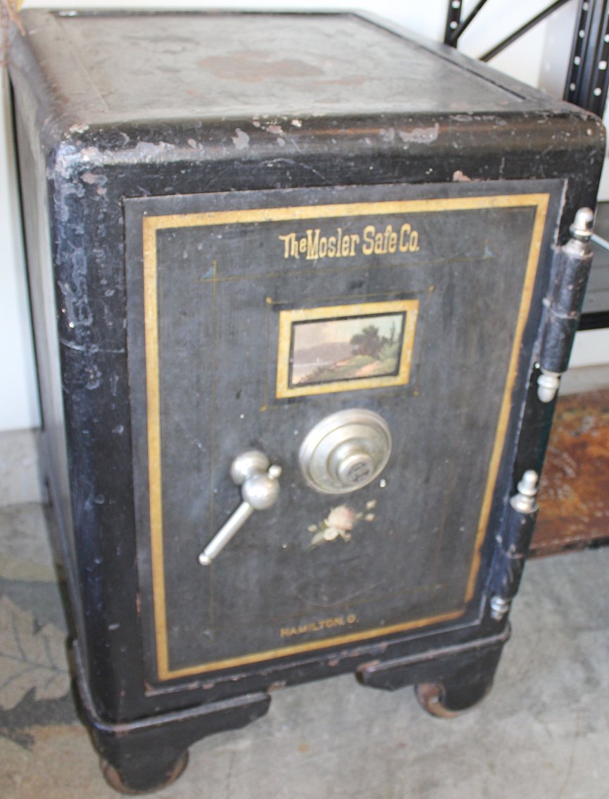 Image for LIVING ESTATE AUCTION