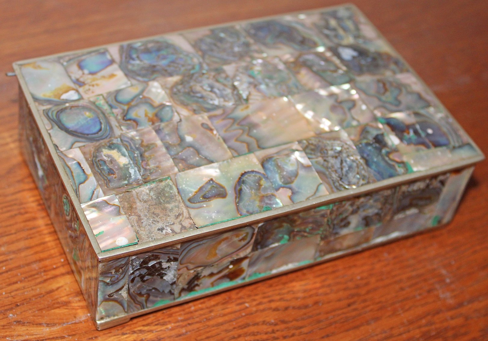 Image for LIVING ESTATE AUCTION