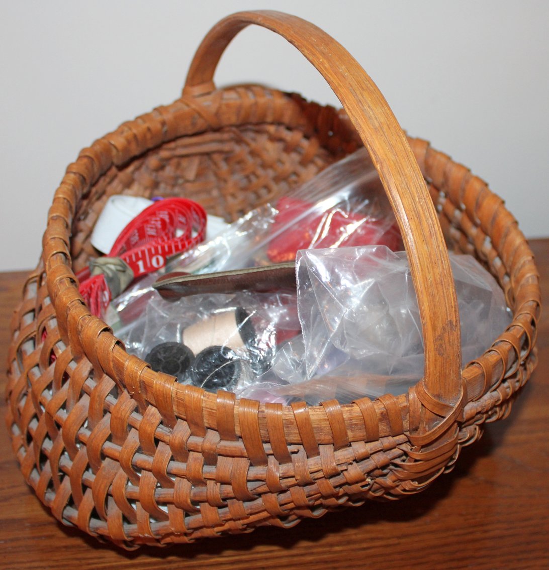 Image for LIVING ESTATE AUCTION