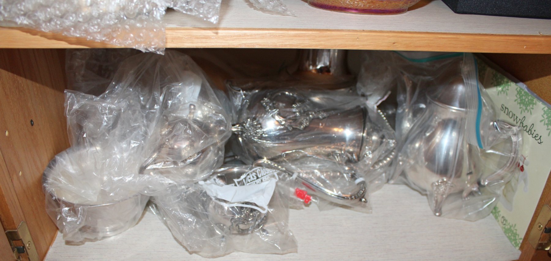 Image for LIVING ESTATE AUCTION