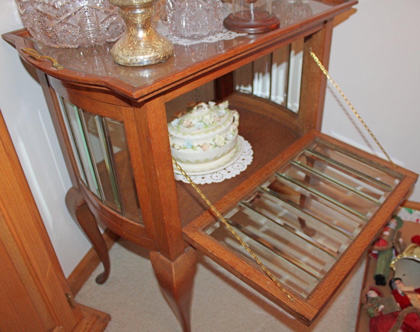 Image for LIVING ESTATE AUCTION