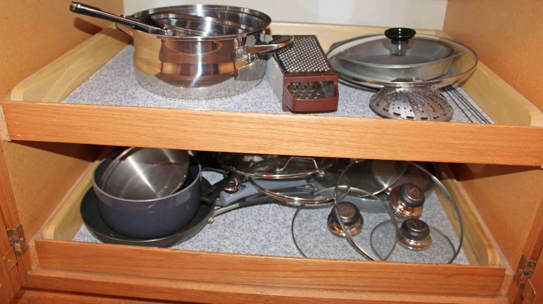 Image for LIVING ESTATE AUCTION