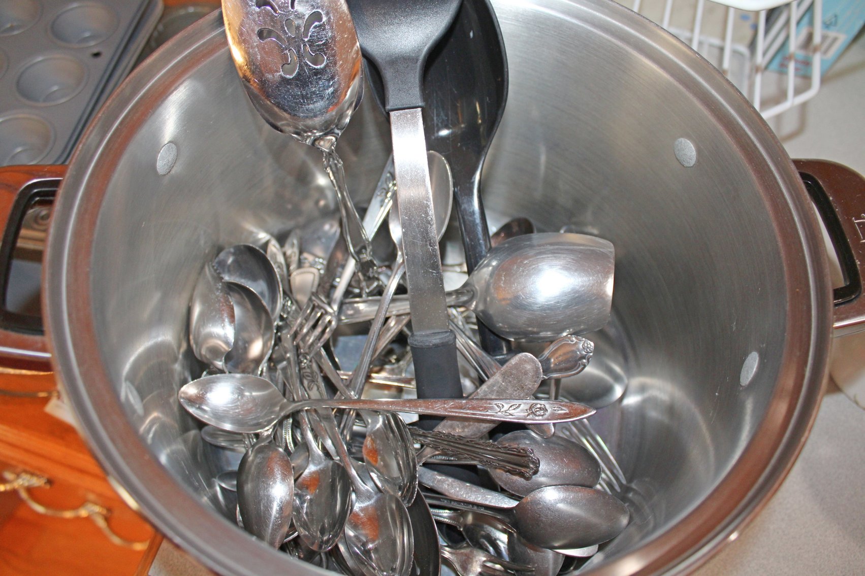 Image for LIVING ESTATE AUCTION