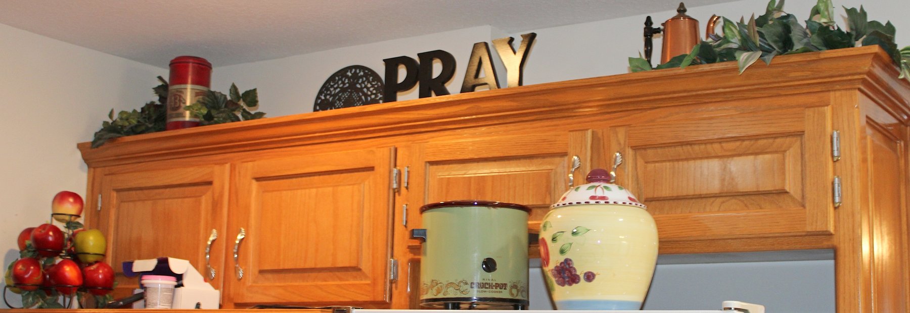 Image for LIVING ESTATE AUCTION