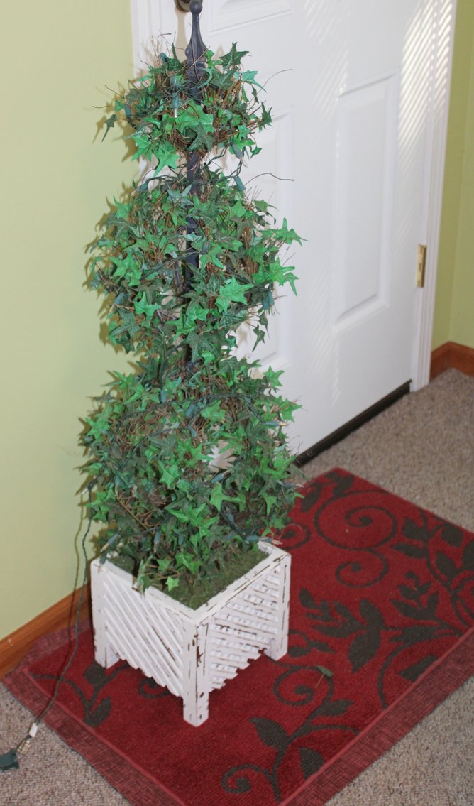 Image for LIVING ESTATE AUCTION