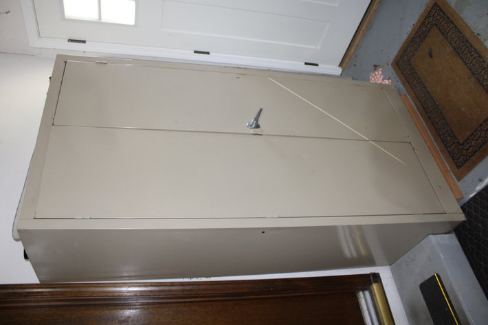 Image for LIVING ESTATE AUCTION