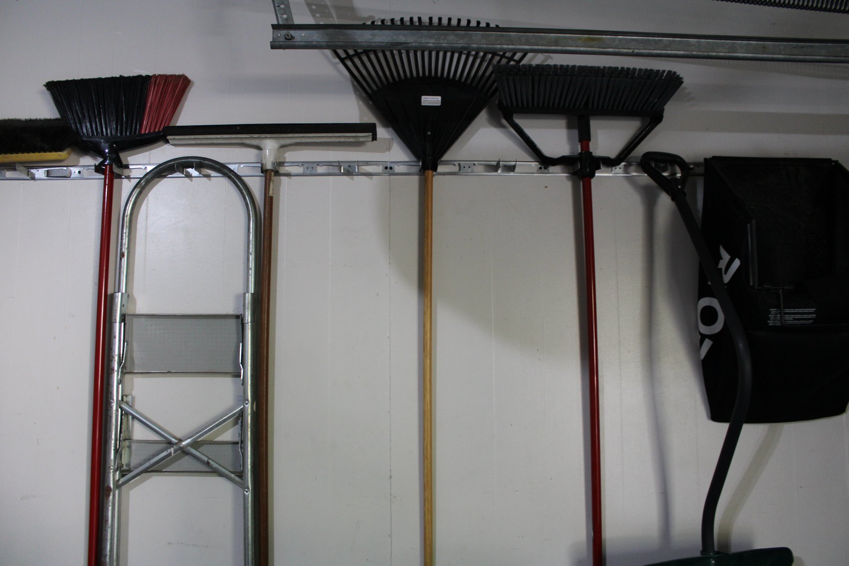 Image for LIVING ESTATE AUCTION