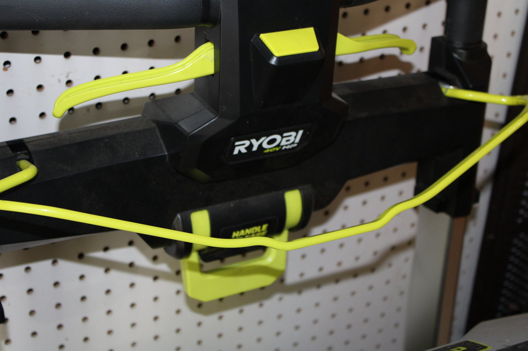 Image for LIVING ESTATE AUCTION