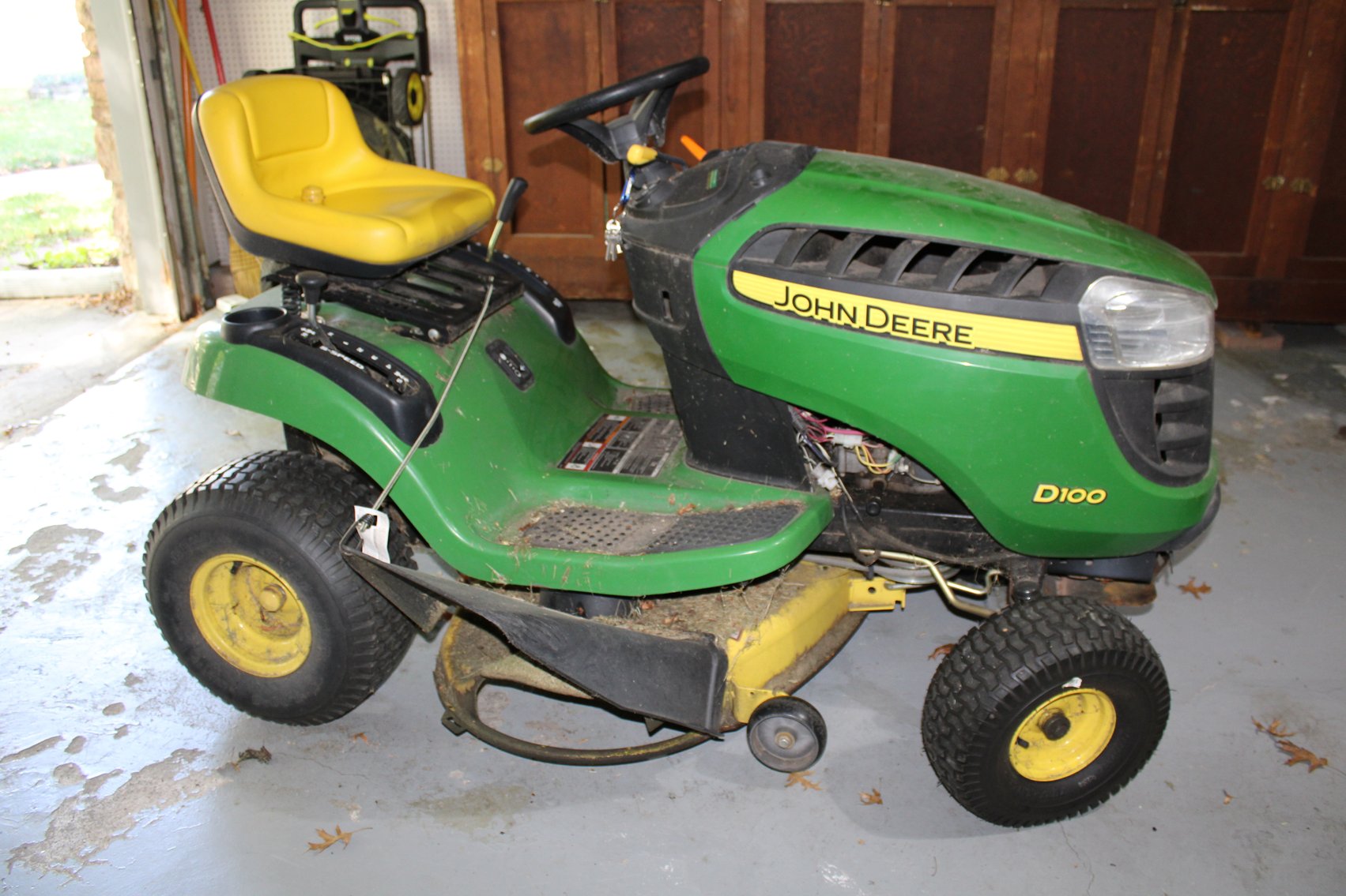 Image for LIVING ESTATE AUCTION