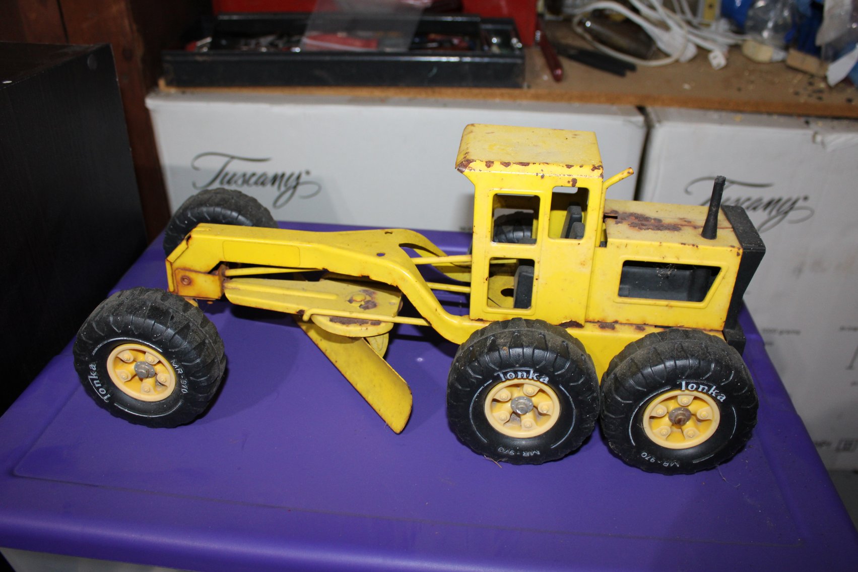 Image for LIVING ESTATE AUCTION