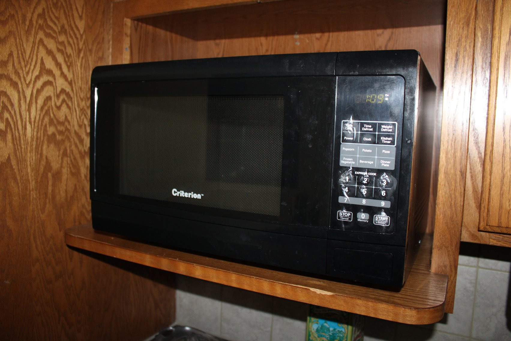 Image for LIVING ESTATE AUCTION