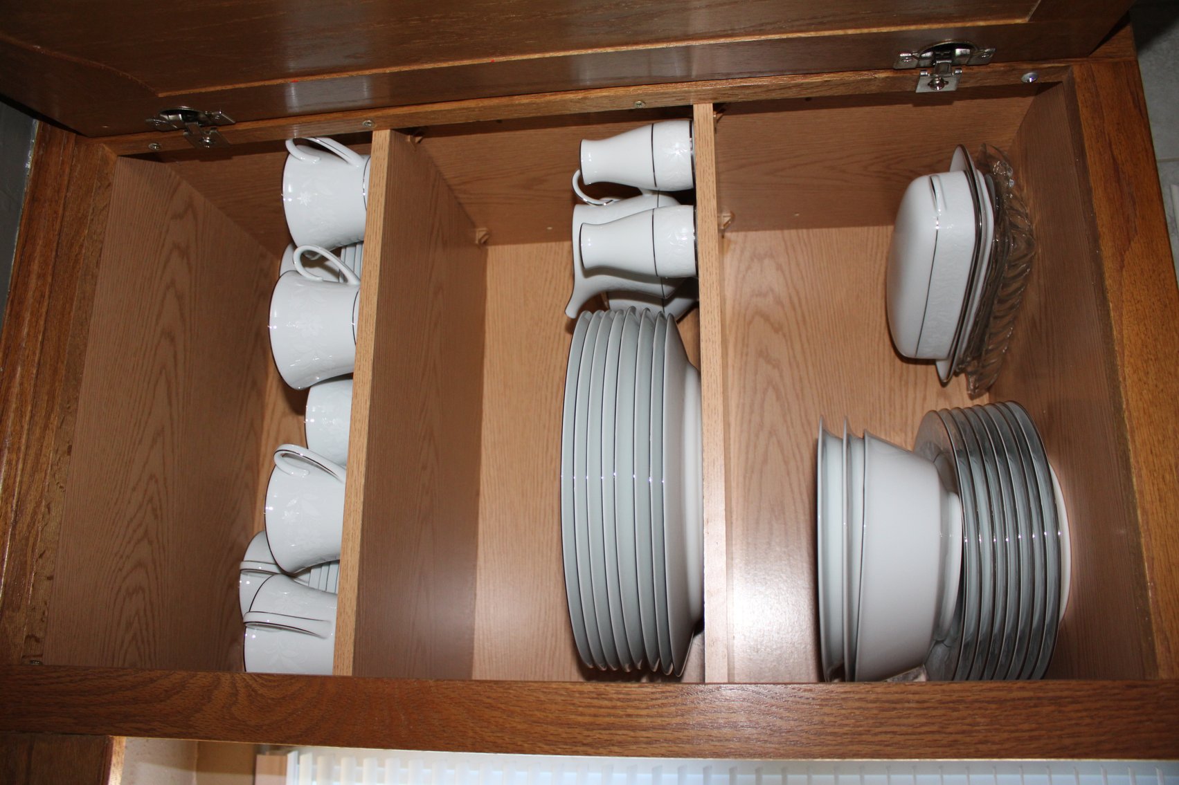 Image for LIVING ESTATE AUCTION