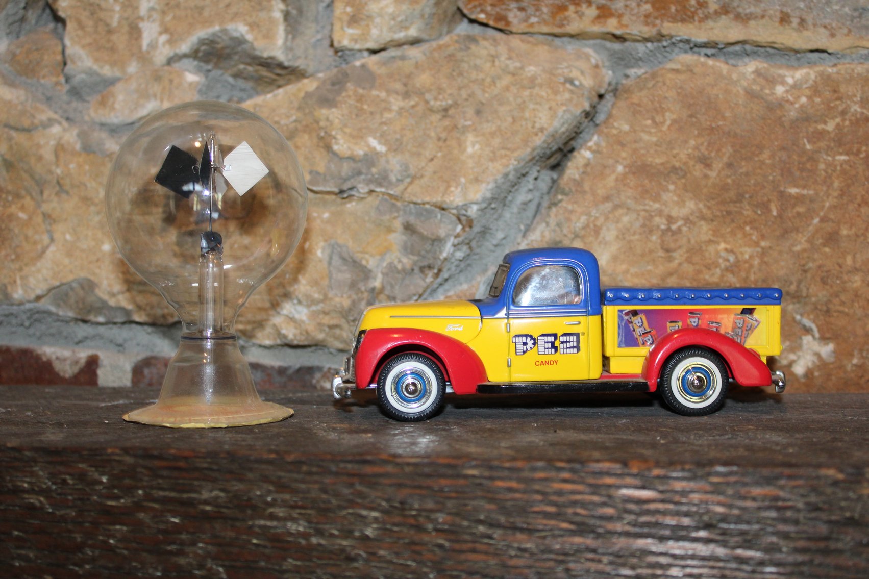 Image for LIVING ESTATE AUCTION